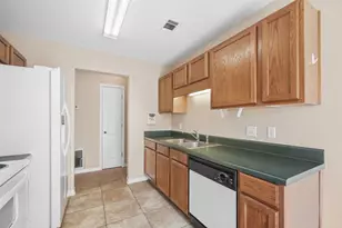 645 Jerrells Ave, Fort Walton Beach, FL 32547 - Photo 9