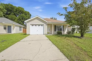 645 Jerrells Ave, Fort Walton Beach, FL 32547 - Photo 1