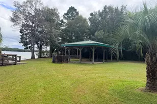 241 Grandview Ave, Valparaiso, FL 32580 - Photo 57