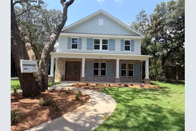 241 Grandview Avenue, Valparaiso, FL 32580 - Photo 1