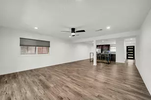 326 NW Leah Miller Dr, Fort Walton Beach, FL 32548 - Photo 13