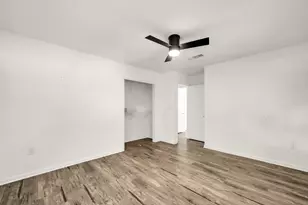 326 NW Leah Miller Dr, Fort Walton Beach, FL 32548 - Photo 23