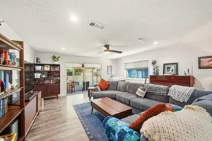 326 NW Leah Miller Dr, Fort Walton Beach, FL 32548 - Photo 9