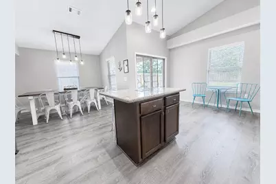 8924 Quail Roost Drive, Navarre, FL 32566 - Photo 9