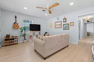 306 Florida St, Niceville, FL 32578 - Photo 11