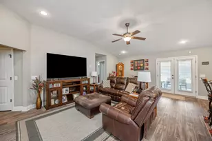 6313 Antigone Cir, Crestview, FL 32536 - Photo 11