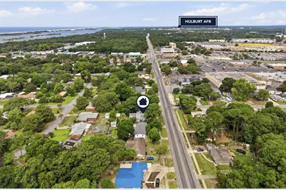 514 E Hollywood Boulevard, Mary Esther, FL 32569 - Photo 3