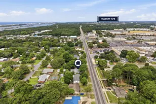 514 E Hollywood Blvd, Mary Esther, FL 32569 - Photo 3