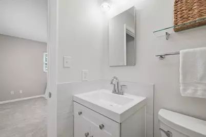 514 E Hollywood Boulevard, Mary Esther, FL 32569 - Photo 33