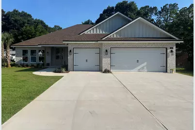 18 Walnut Avenue, Shalimar, FL 32579 - Photo 1