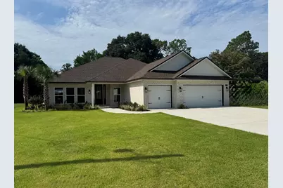 18 Walnut Avenue, Shalimar, FL 32579 - Photo 1