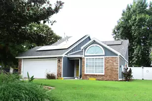 407 NW Adam St, Fort Walton Beach, FL 32548 - Photo 1