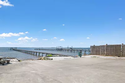1841 E Smugglers Cove Drive, Gulf Breeze, FL 32563 - Photo 5