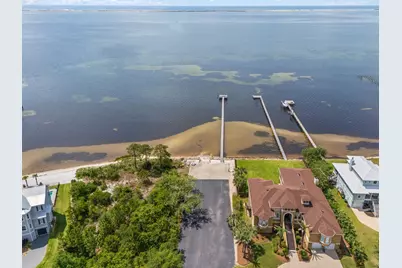 1841 E Smugglers Cove Drive, Gulf Breeze, FL 32563 - Photo 9
