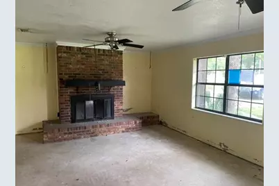 6047 Eden Square, Crestview, FL 32539 - Photo 7