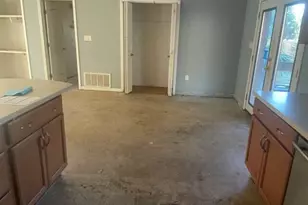 6047 Eden Square, Crestview, FL 32539 - Photo 11