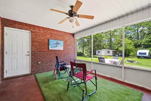7808 Fenwick St, Navarre, FL 32566 - Photo 5