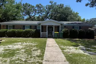 700 Mayflower Ave, Fort Walton Beach, FL 32547 - Photo 1