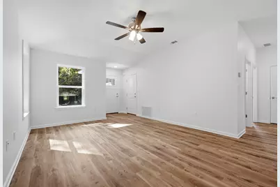 135 Loftin Street, Defuniak Springs, FL 32435 - Photo 17