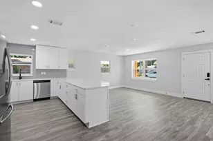 271 Gregory Dr, Mary Esther, FL 32569 - Photo 7
