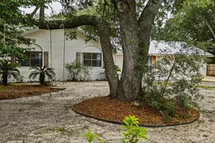 1918 Vizcaya Dr, Navarre, FL 32566 - Photo 33