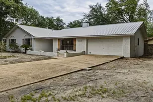 1918 Vizcaya Dr, Navarre, FL 32566 - Photo 29