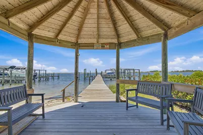 2 Islandview Drive, Mary Esther, FL 32569 - Photo 5