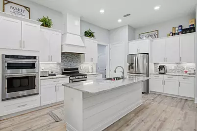 7703 Freesia Circle, Navarre, FL 32566 - Photo 5