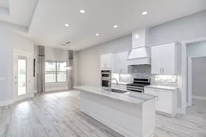 7703 Freesia Circle, Navarre, FL 32566 - Photo 5