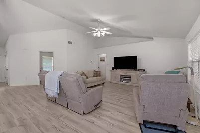 8120 Hartington Drive, Navarre, FL 32566 - Photo 9