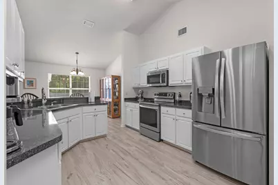 8120 Hartington Drive, Navarre, FL 32566 - Photo 17