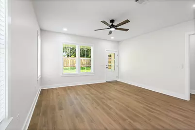 308 B Okaloosa Avenue, Valparaiso, FL 32580 - Photo 13