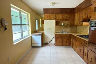 516 Forrest Ct, Crestview, FL 32539 - Photo 7
