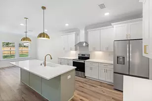 498 Robert Ave, Niceville, FL 32578 - Photo 13