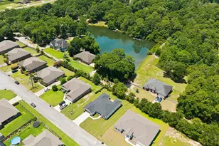 249 Paradise Palm Cir, Crestview, FL 32536 - Photo 15