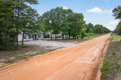 226 E Cypress Avenue, Defuniak Springs, FL 32433 - Photo 27