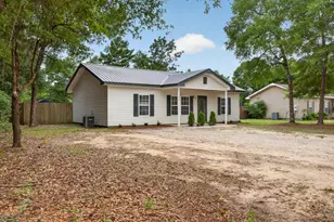 226 E Cypress Ave, Defuniak Springs, FL 32433 - Photo 31