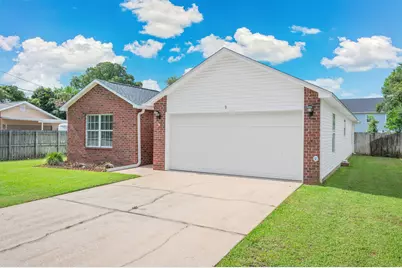 9 Newcastle Drive, Fort Walton Beach, FL 32547 - Photo 3