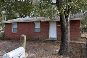 1005 Pinetree Rd, Mary Esther, FL 32569 - Photo 1