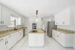 47 E Country Club Dr, Destin, FL 32541 - Photo 11