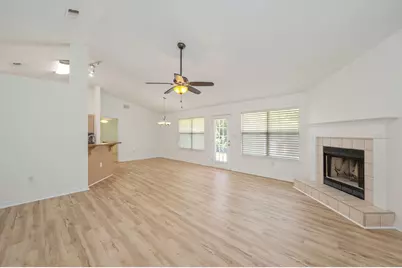 9750 Parker Lake Circle, Navarre, FL 32566 - Photo 9