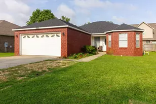 1928 Jo-Tam Ln, Navarre, FL 32566 - Photo 5