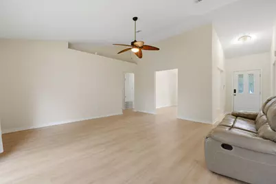 8131 Country Bay Boulevard, Navarre, FL 32566 - Photo 19