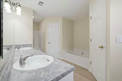 8131 Country Bay Boulevard, Navarre, FL 32566 - Photo 29