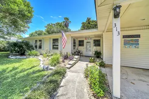 313 NE Gardner Dr, Fort Walton Beach, FL 32548 - Photo 9