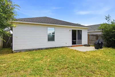 7660 Chablis Circle, Navarre, FL 32566 - Photo 33