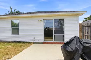 7660 Chablis Cir, Navarre, FL 32566 - Photo 27