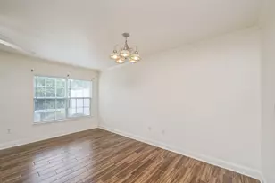 715 Majestic Dr, Crestview, FL 32536 - Photo 13