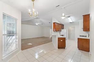 4591 Scarlet Dr, Crestview, FL 32539 - Photo 11