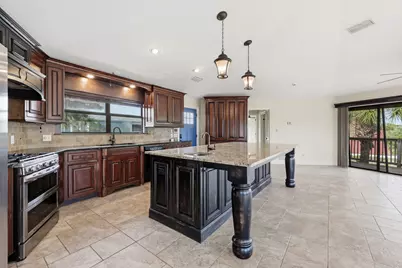757 Seahorse Avenue, Fort Walton Beach, FL 32548 - Photo 15